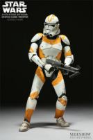 Star Wars 212th Attack Battalion Utapau Clone Trooper Figure by Sideshow.